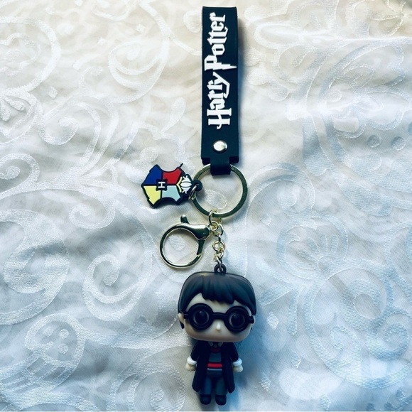 NWT Harry Potter Bracelet Wristlet Keychain - Hogwarts, Gryffindor, Wizard - Picture 10 of 10